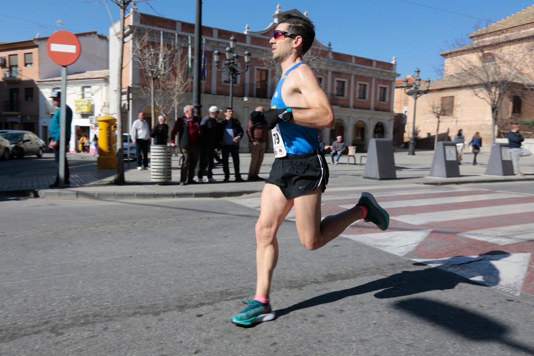 Manuel Santiago vuelve a imponerse en categoría masculina mientras que Zhor El Amrani vence con autoridad en categoría femenina