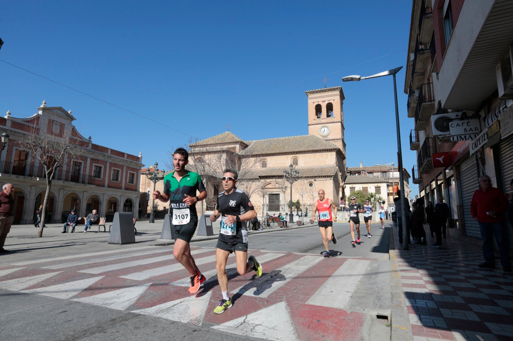 Manuel Santiago vuelve a imponerse en categoría masculina mientras que Zhor El Amrani vence con autoridad en categoría femenina