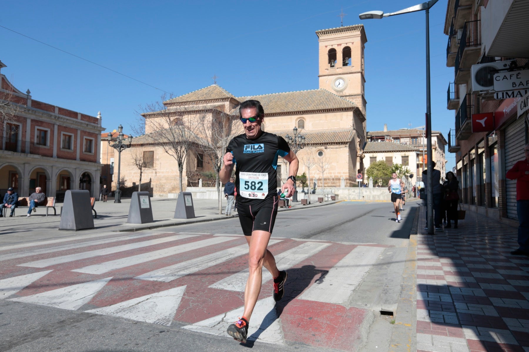 Manuel Santiago vuelve a imponerse en categoría masculina mientras que Zhor El Amrani vence con autoridad en categoría femenina