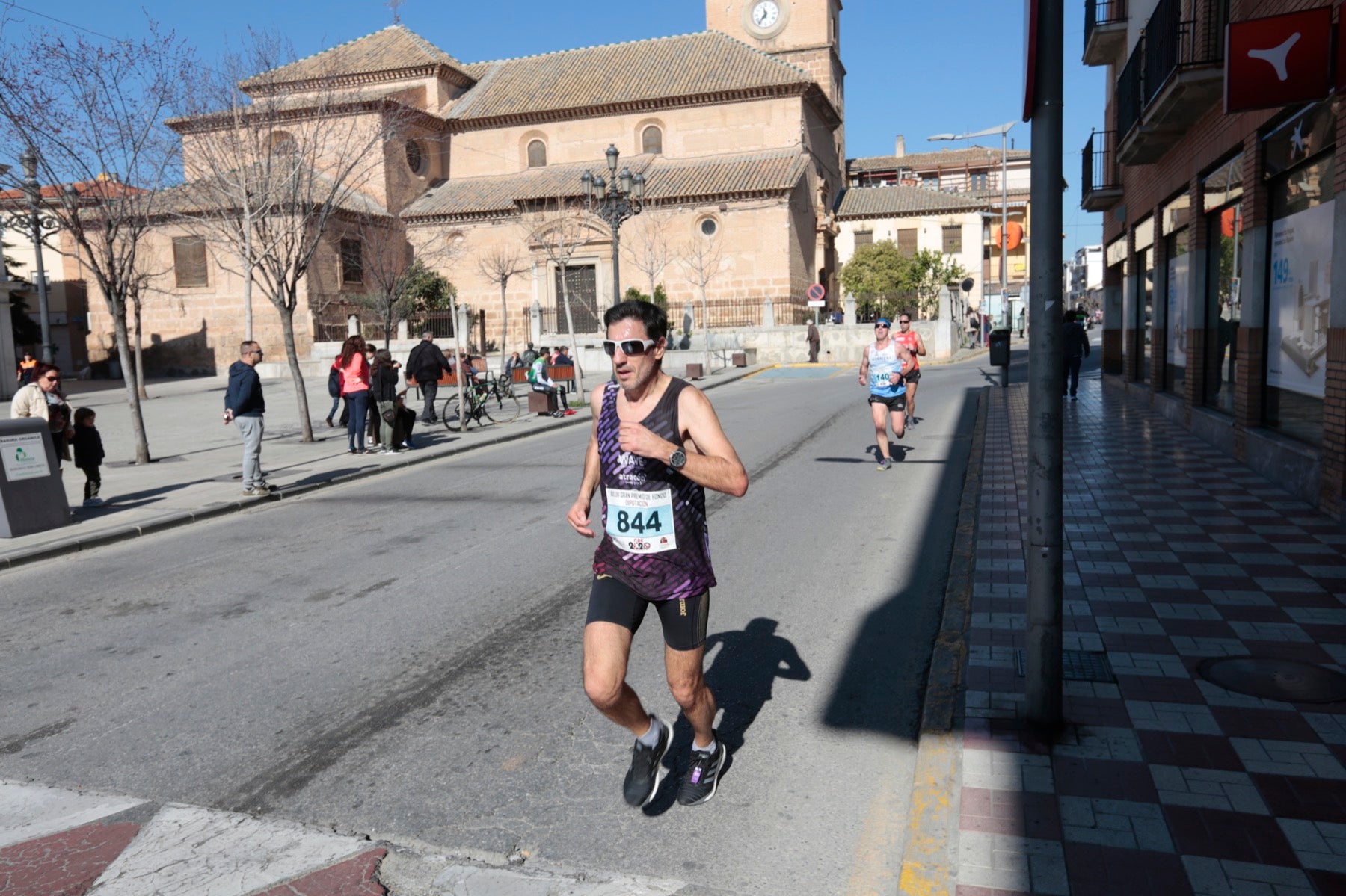 Manuel Santiago vuelve a imponerse en categoría masculina mientras que Zhor El Amrani vence con autoridad en categoría femenina