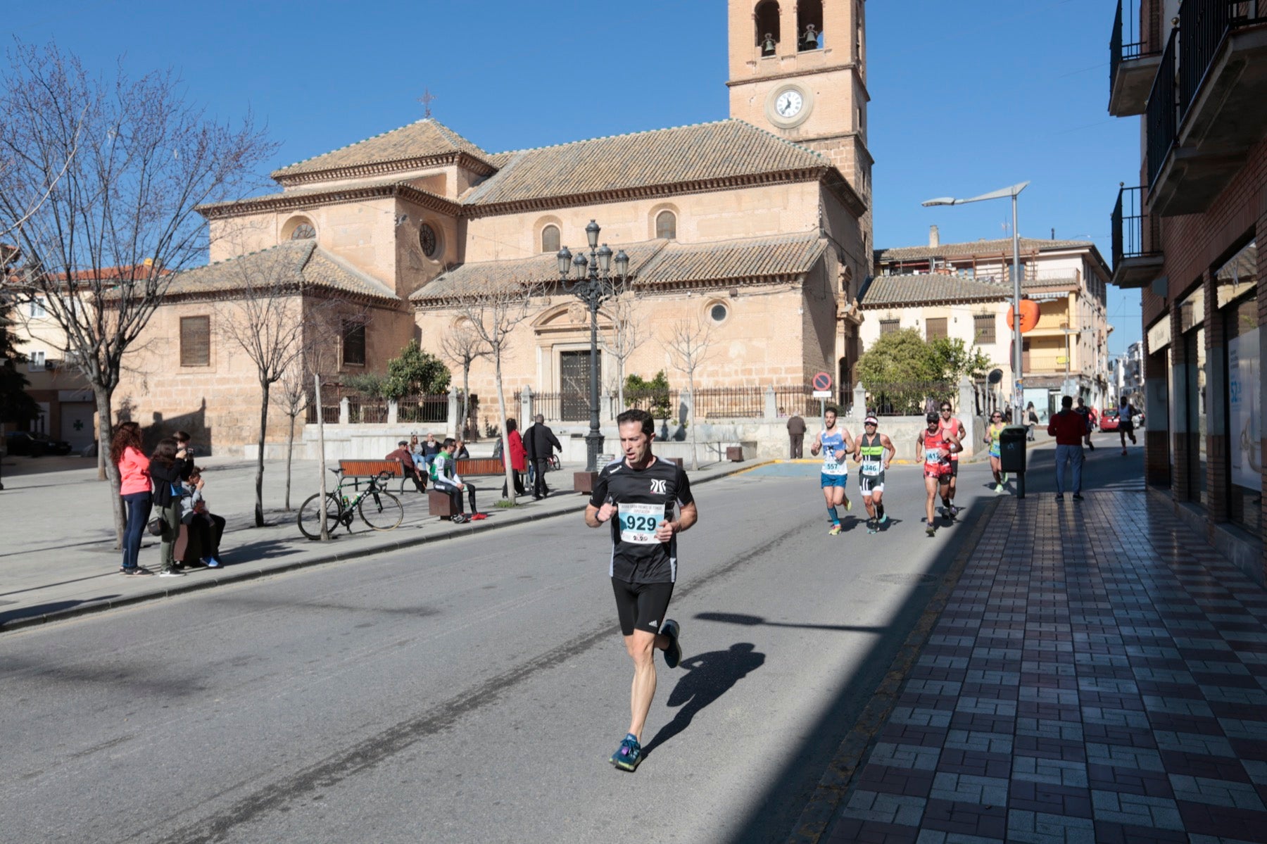 Manuel Santiago vuelve a imponerse en categoría masculina mientras que Zhor El Amrani vence con autoridad en categoría femenina