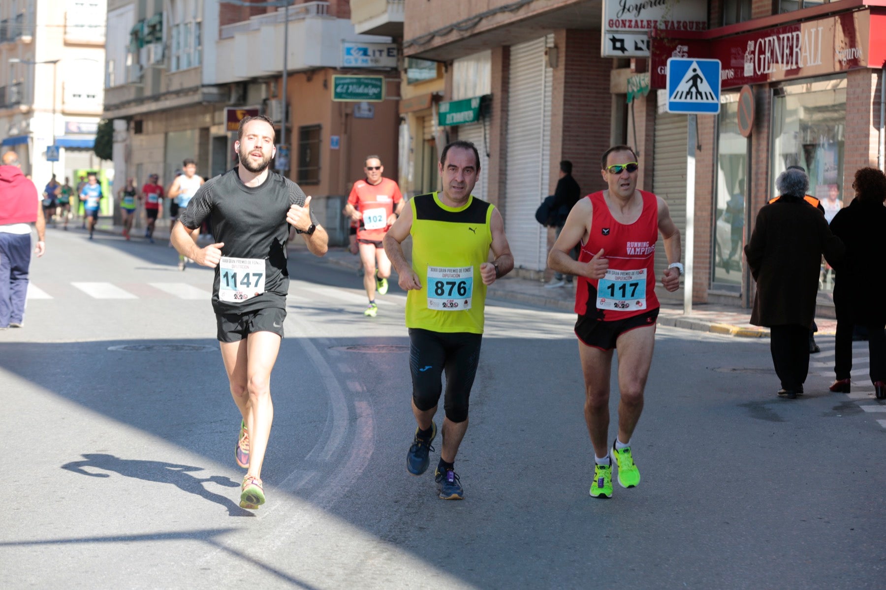 Manuel Santiago vuelve a imponerse en categoría masculina mientras que Zhor El Amrani vence con autoridad en categoría femenina