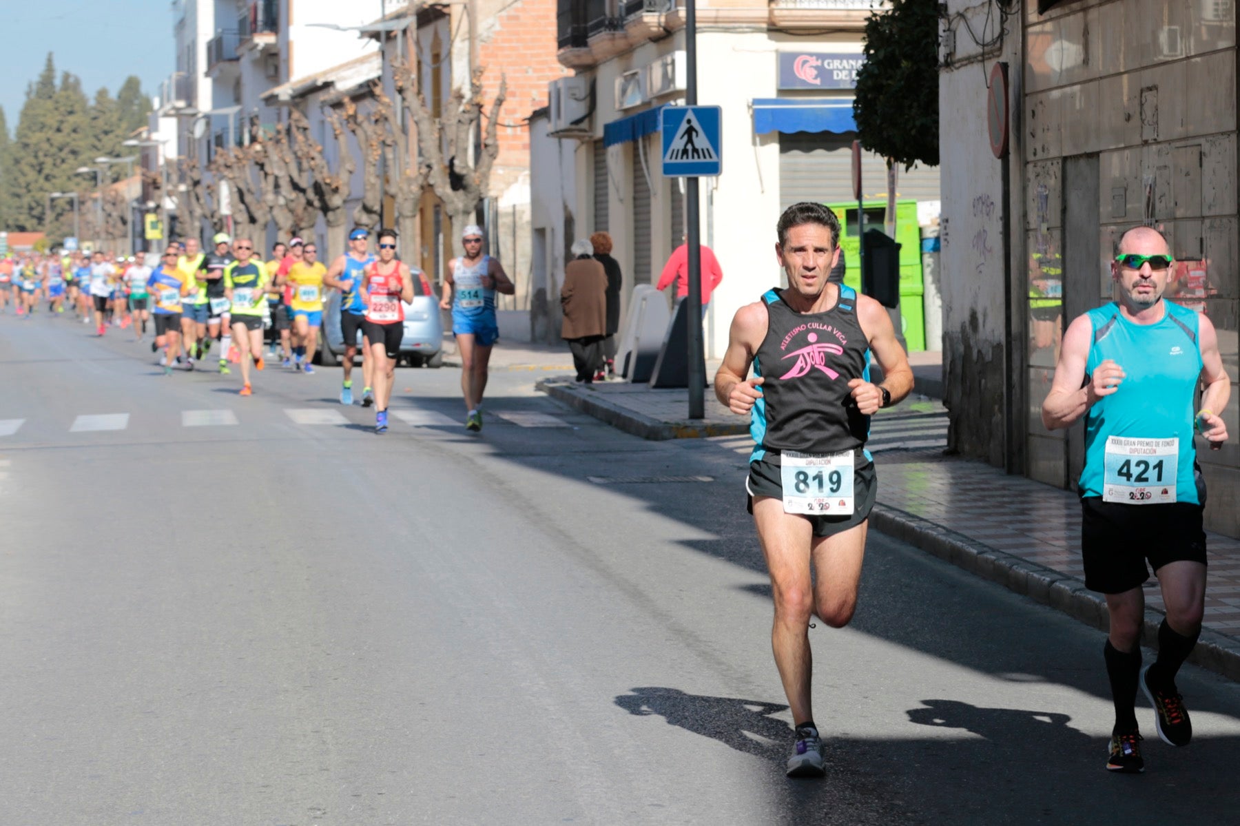 Manuel Santiago vuelve a imponerse en categoría masculina mientras que Zhor El Amrani vence con autoridad en categoría femenina
