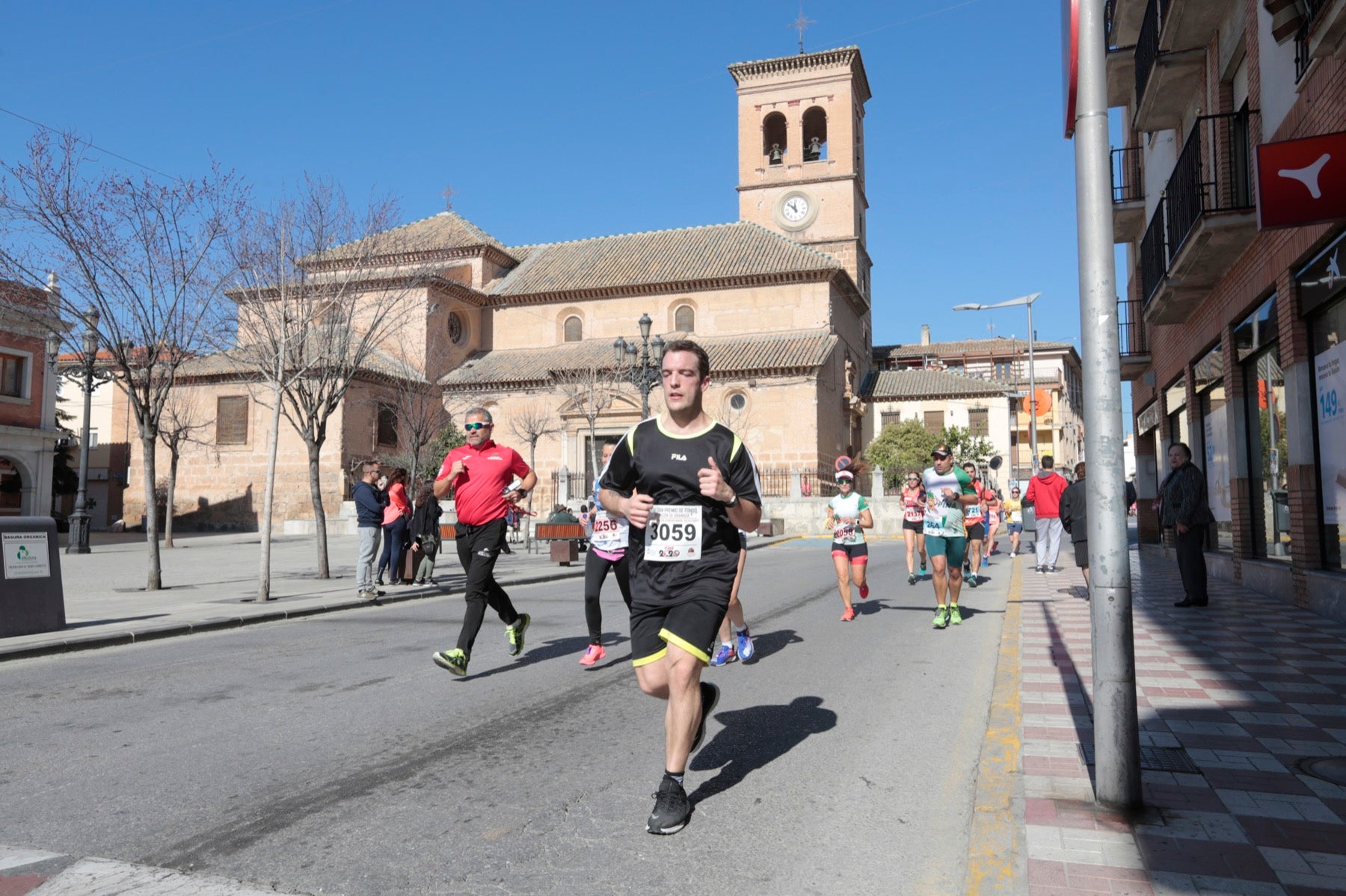Manuel Santiago vuelve a imponerse en categoría masculina mientras que Zhor El Amrani vence con autoridad en categoría femenina