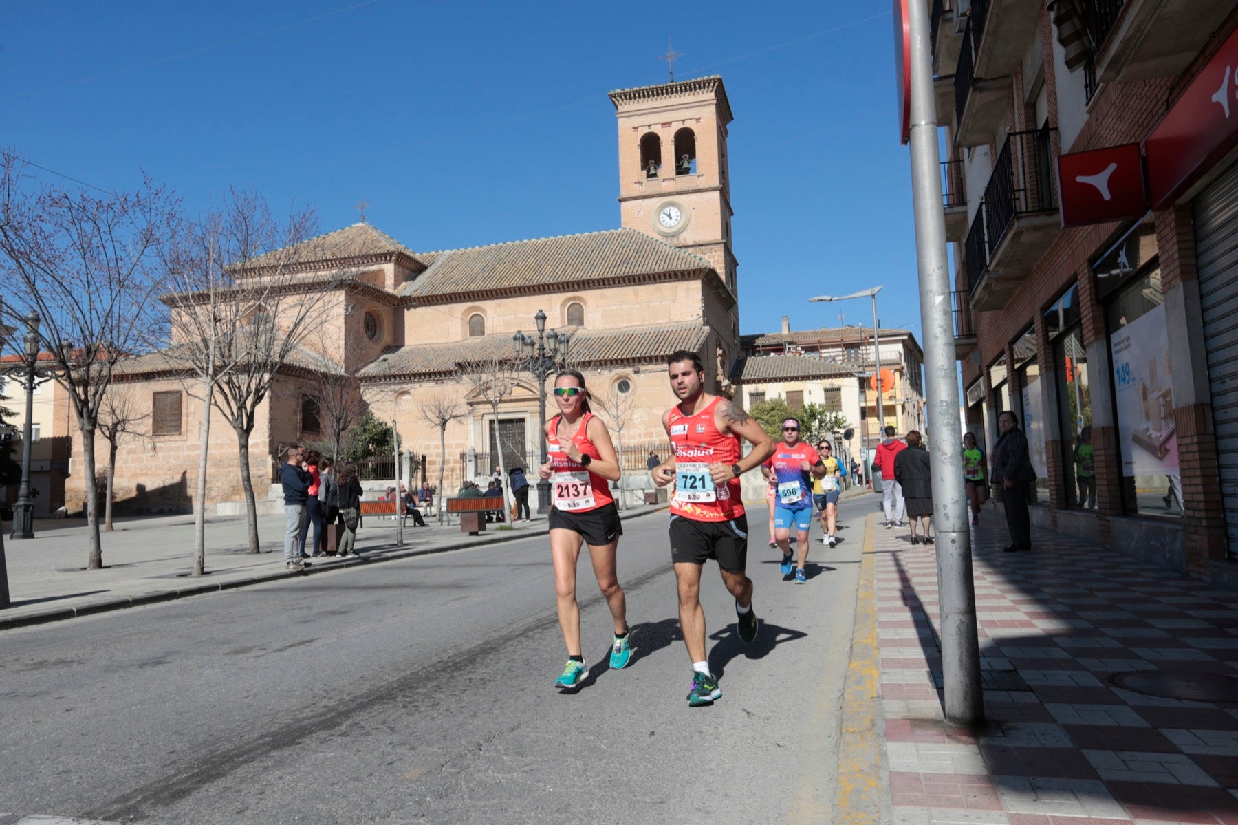 Manuel Santiago vuelve a imponerse en categoría masculina mientras que Zhor El Amrani vence con autoridad en categoría femenina