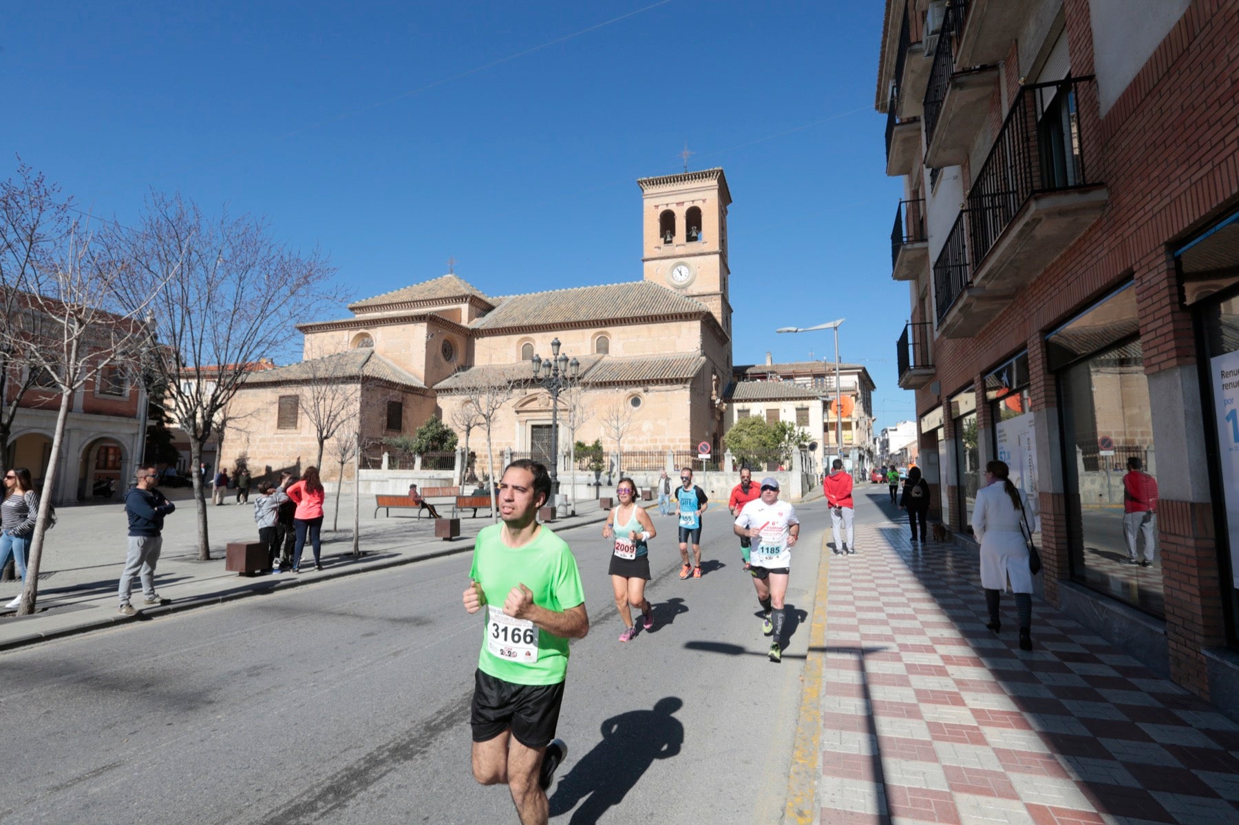 Manuel Santiago vuelve a imponerse en categoría masculina mientras que Zhor El Amrani vence con autoridad en categoría femenina