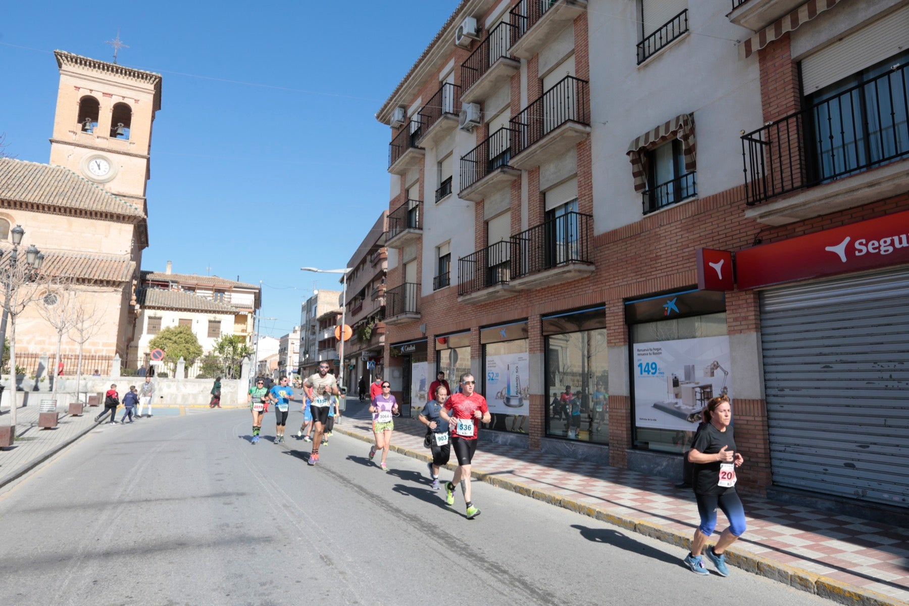 Manuel Santiago vuelve a imponerse en categoría masculina mientras que Zhor El Amrani vence con autoridad en categoría femenina