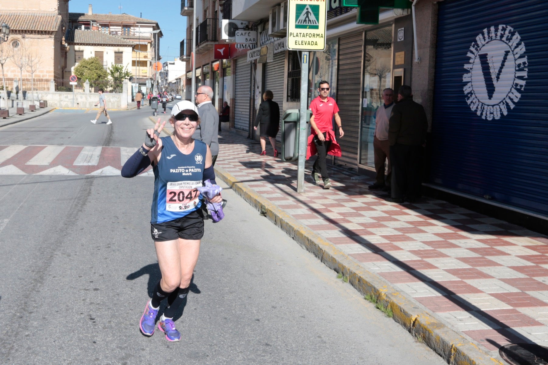 Manuel Santiago vuelve a imponerse en categoría masculina mientras que Zhor El Amrani vence con autoridad en categoría femenina