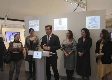 Imagen secundaria 1 - Una exposición gratuita muestra los secretos del Guernica en el centro de Granada