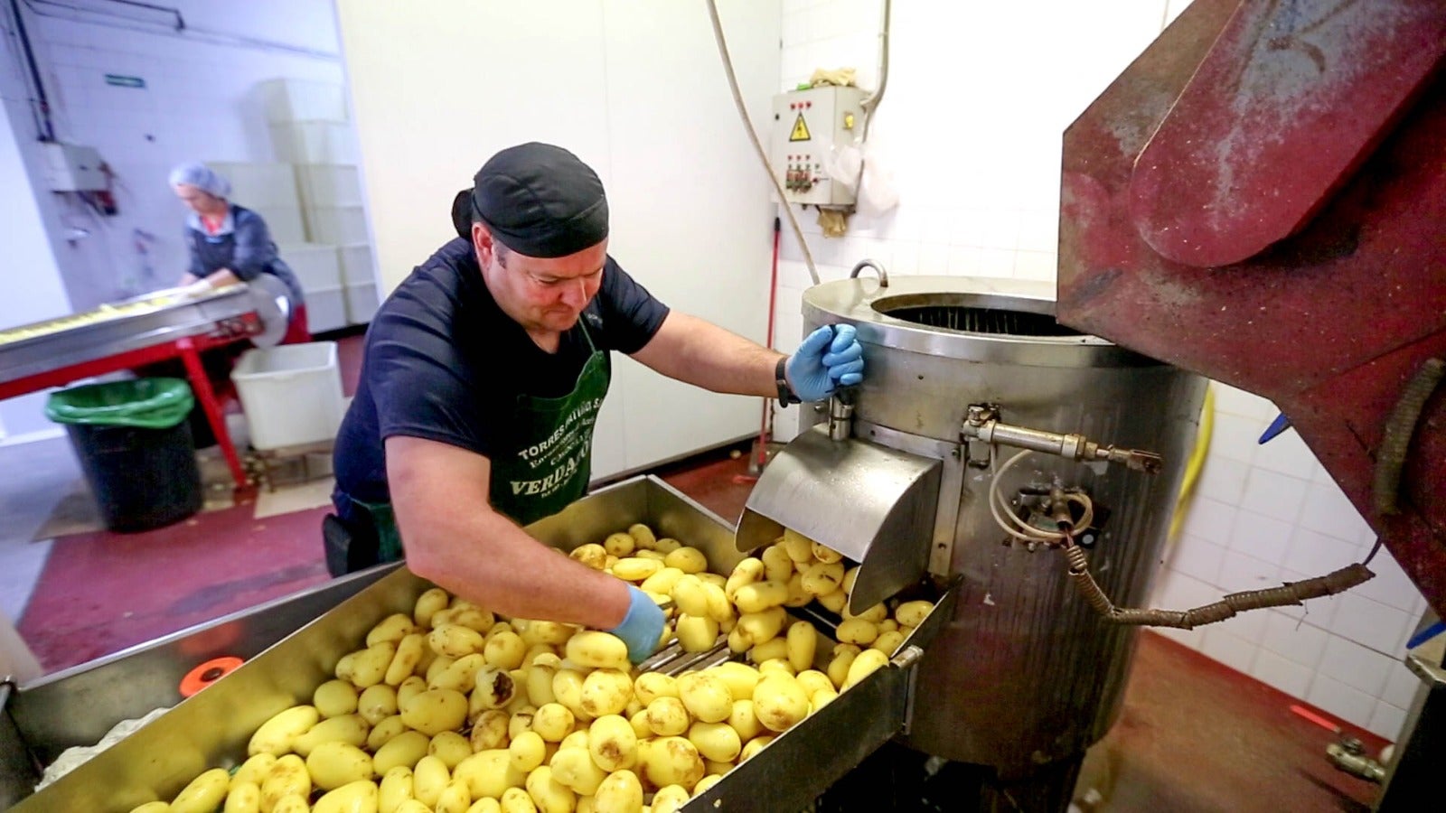 La empresa abre a IDEAL las puertas de su fábrica de Dúrcal para desvelarnos el proceso de elaboración