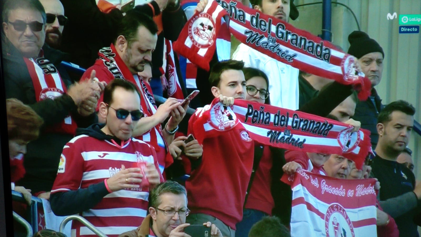 Los seguidores rojiblancos, presentes en la grada del estadio de Osasuna