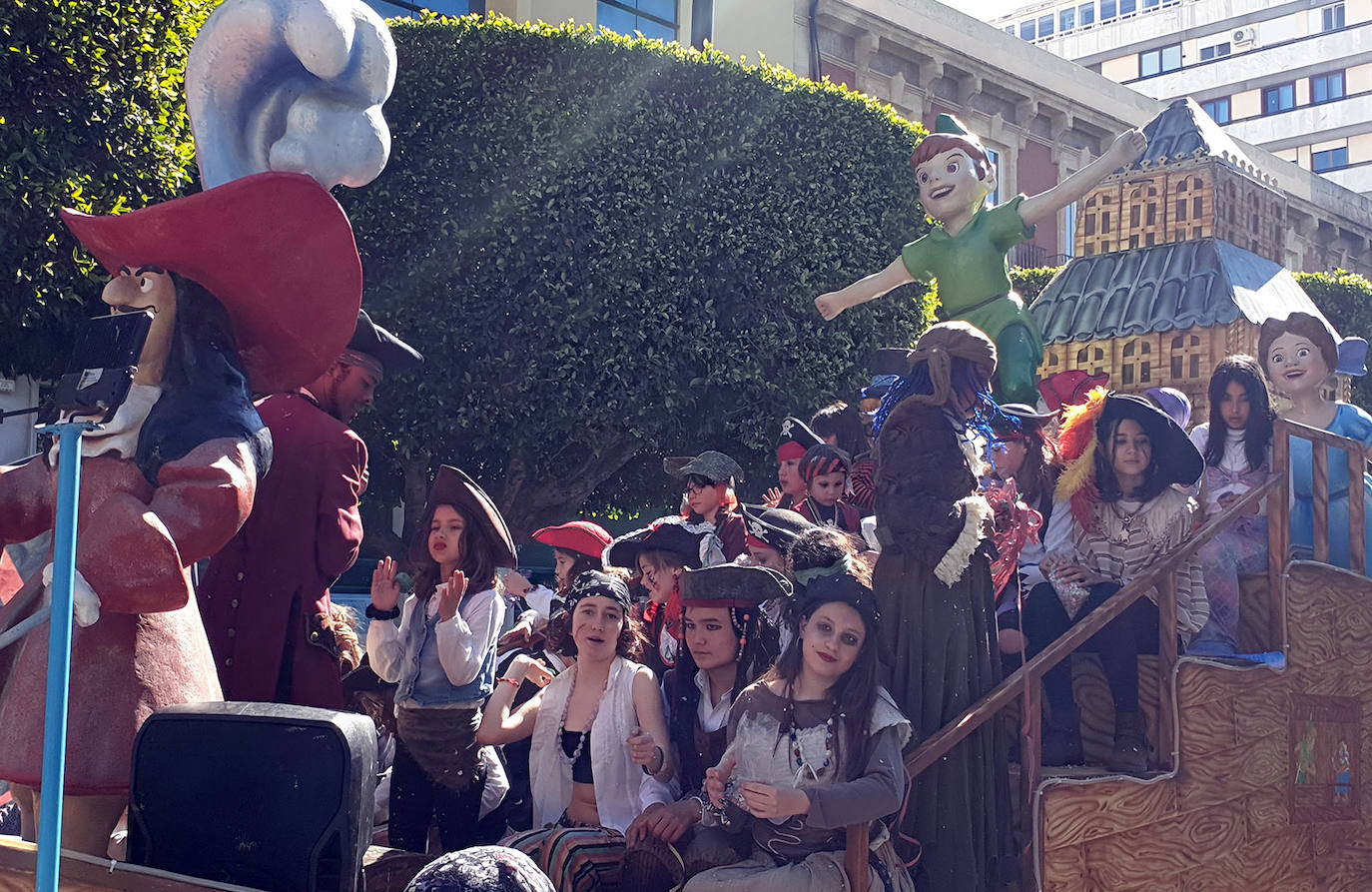 Nuevo éxito de participación en el desfile de Carnaval