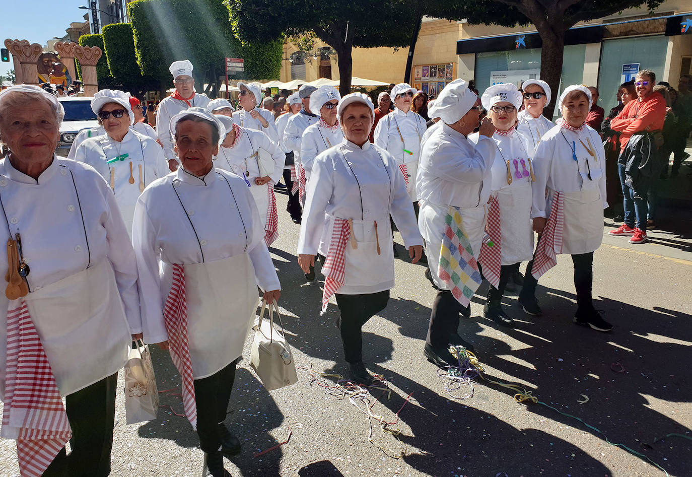 Nuevo éxito de participación en el desfile de Carnaval