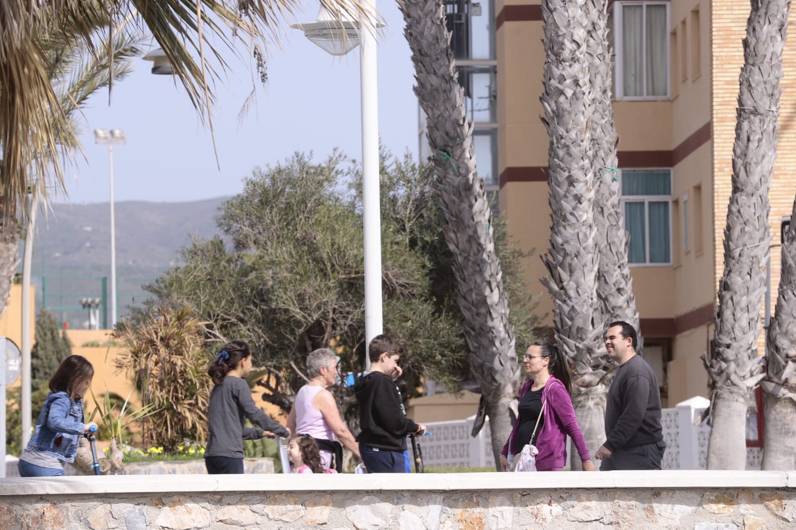 Buen ambiente en la Costa Tropical para el puente de Andalucía