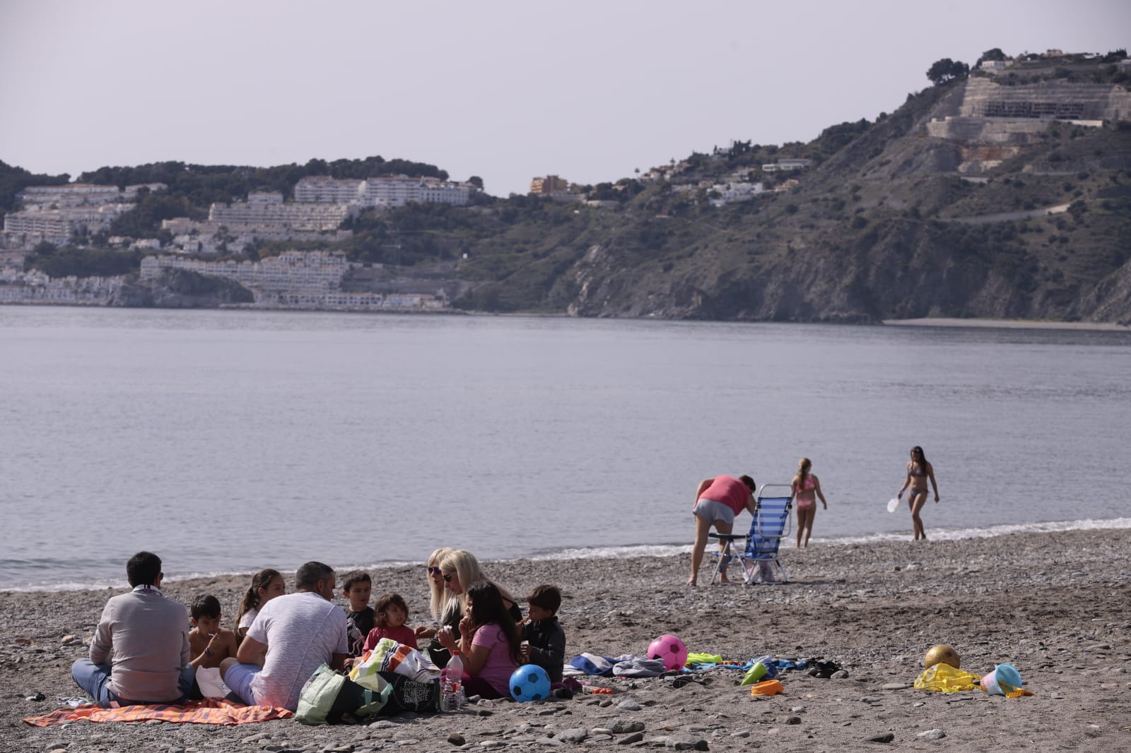 Buen ambiente en la Costa Tropical para el puente de Andalucía