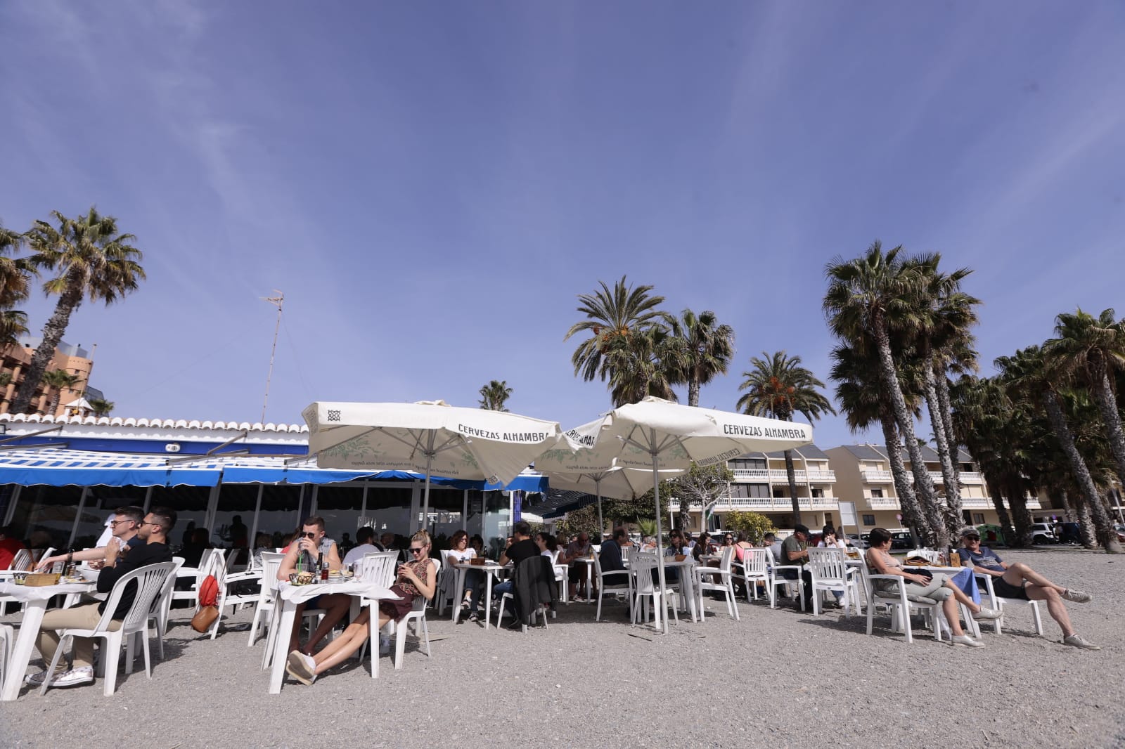 Buen ambiente en la Costa Tropical para el puente de Andalucía