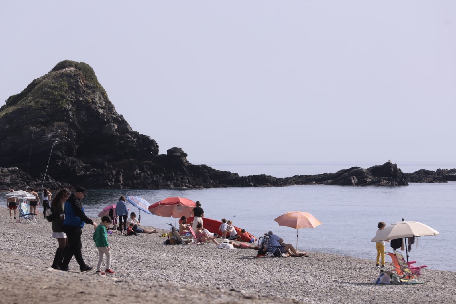 Buen ambiente en la Costa Tropical para el puente de Andalucía