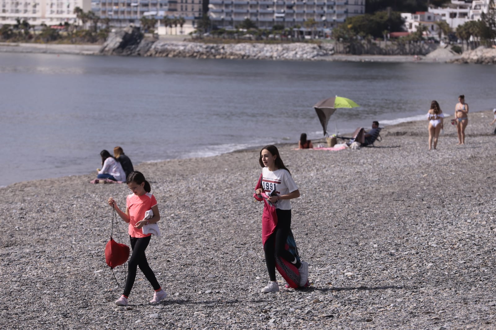 Buen ambiente en la Costa Tropical para el puente de Andalucía