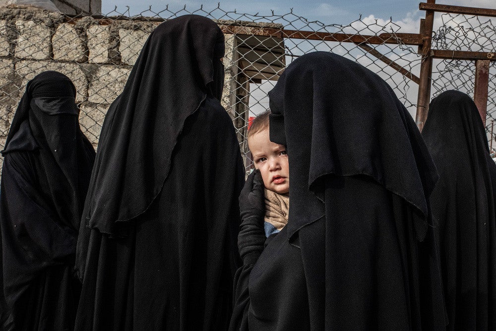 'Russian Mother and her Child at Al-Hol Refugee Camp' © Alessio Mamo (Italia), finalista en General News Singles.
