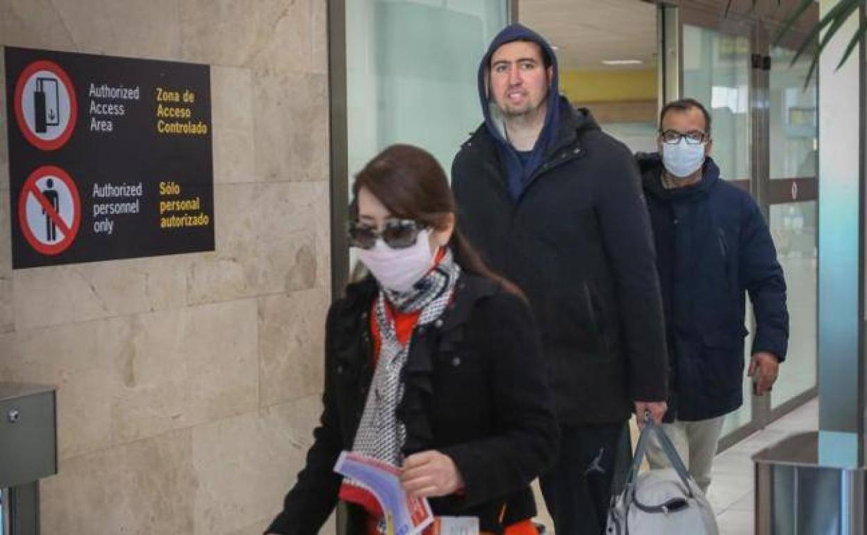 Llegadas de viajeros de Milán al aeropuerto de Granada.. 