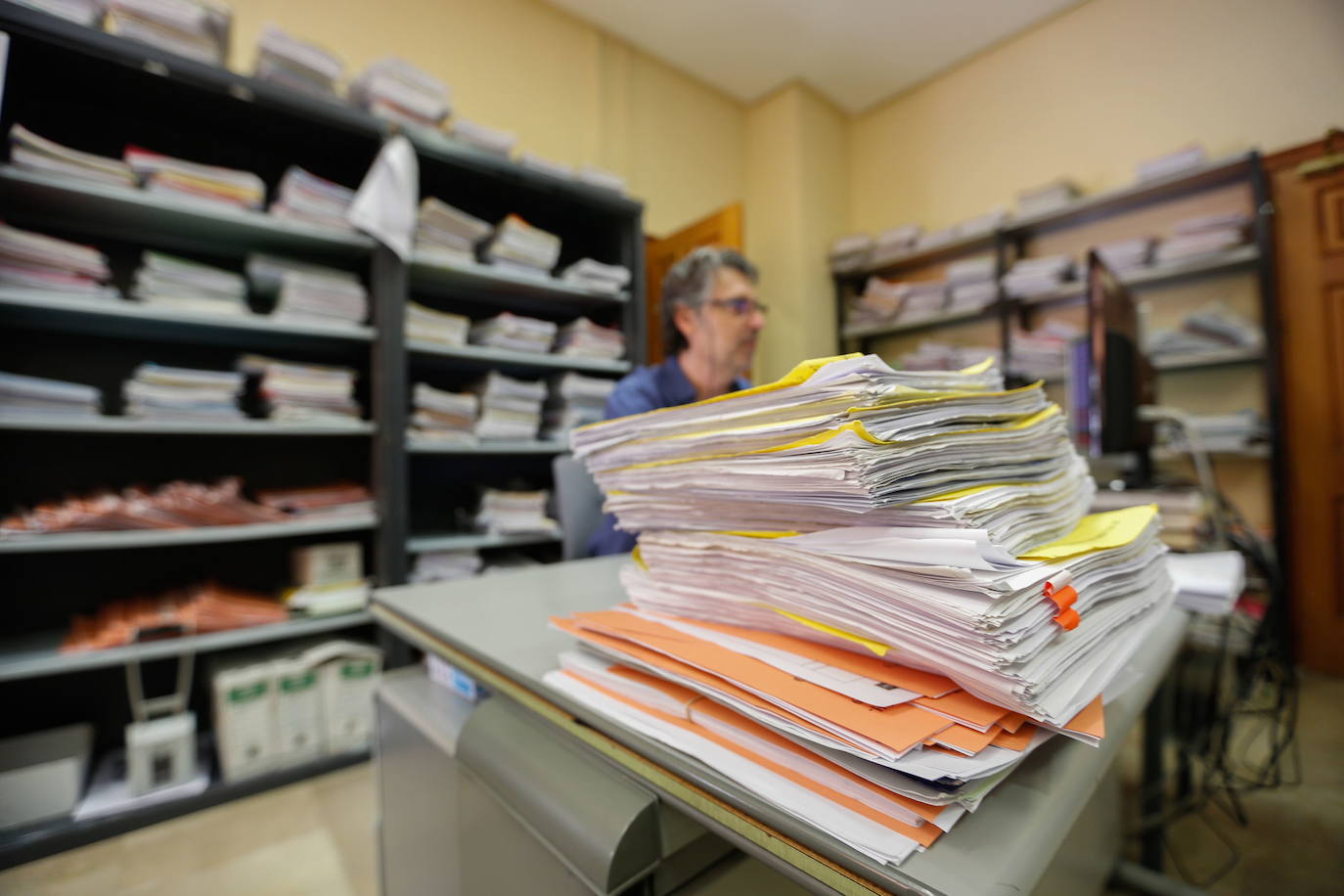 Funcionarios del Juzgado de Primera Instancia 9 de Granada, que es el órgano especializado en cláusulas suelo. 