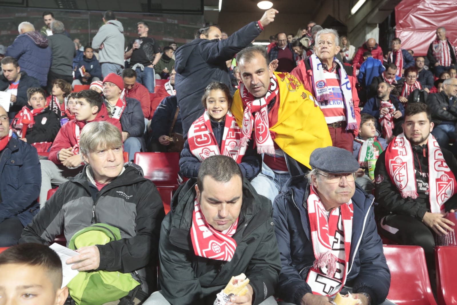 ¿Has ido a ver el duelo copero de este jueves? Aquí puedes bucarte en tu localidad en Los Cármenes