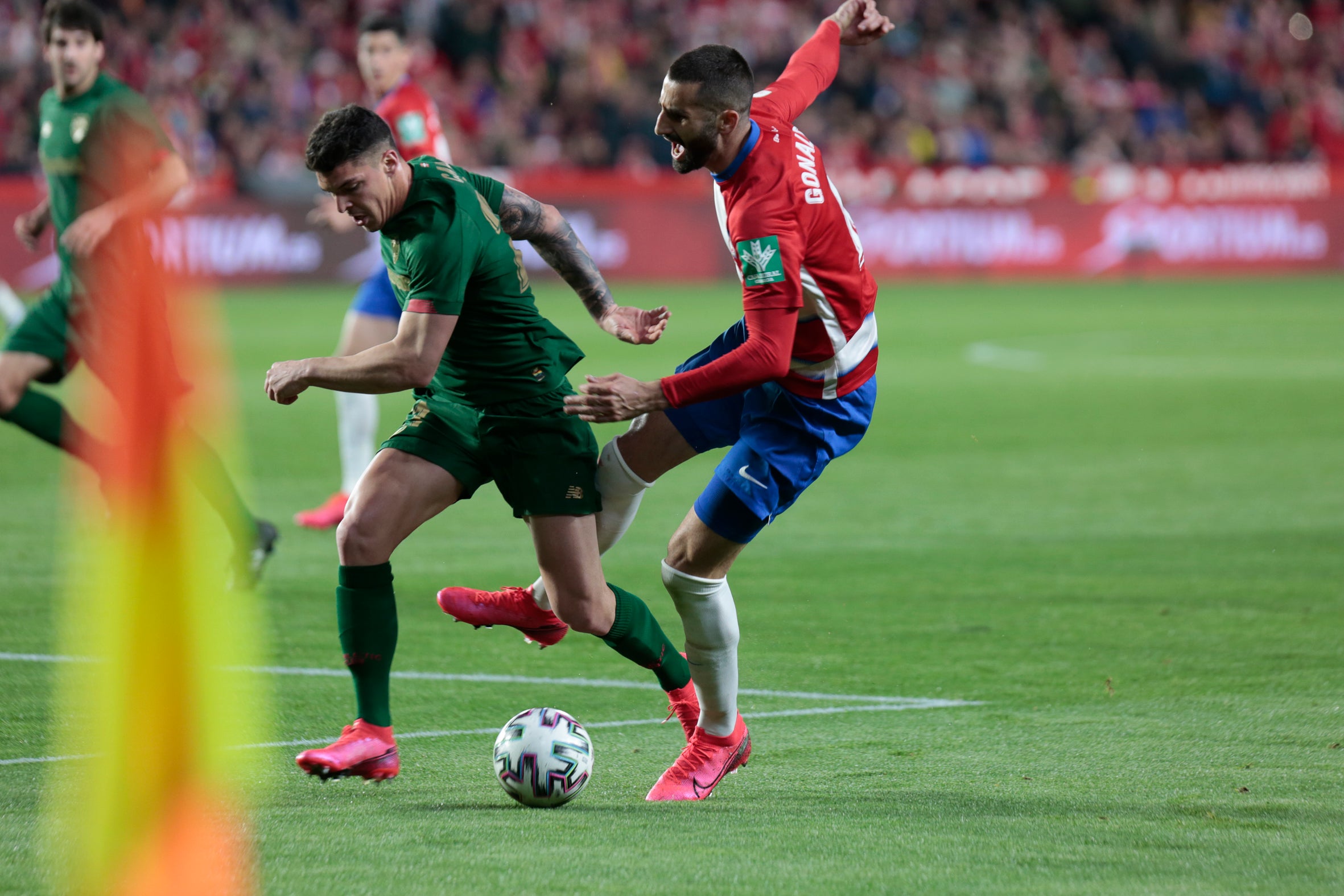 Las mejores imágenes de los momentos más destacados del duelo copero en Los Cármenes