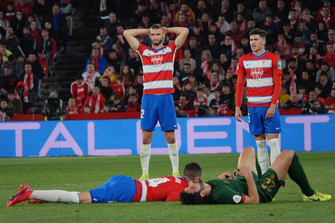 Las mejores imágenes de los momentos más destacados del duelo copero en Los Cármenes