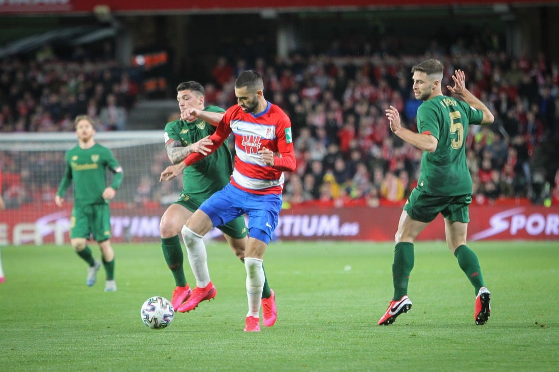 Las mejores imágenes de los momentos más destacados del duelo copero en Los Cármenes