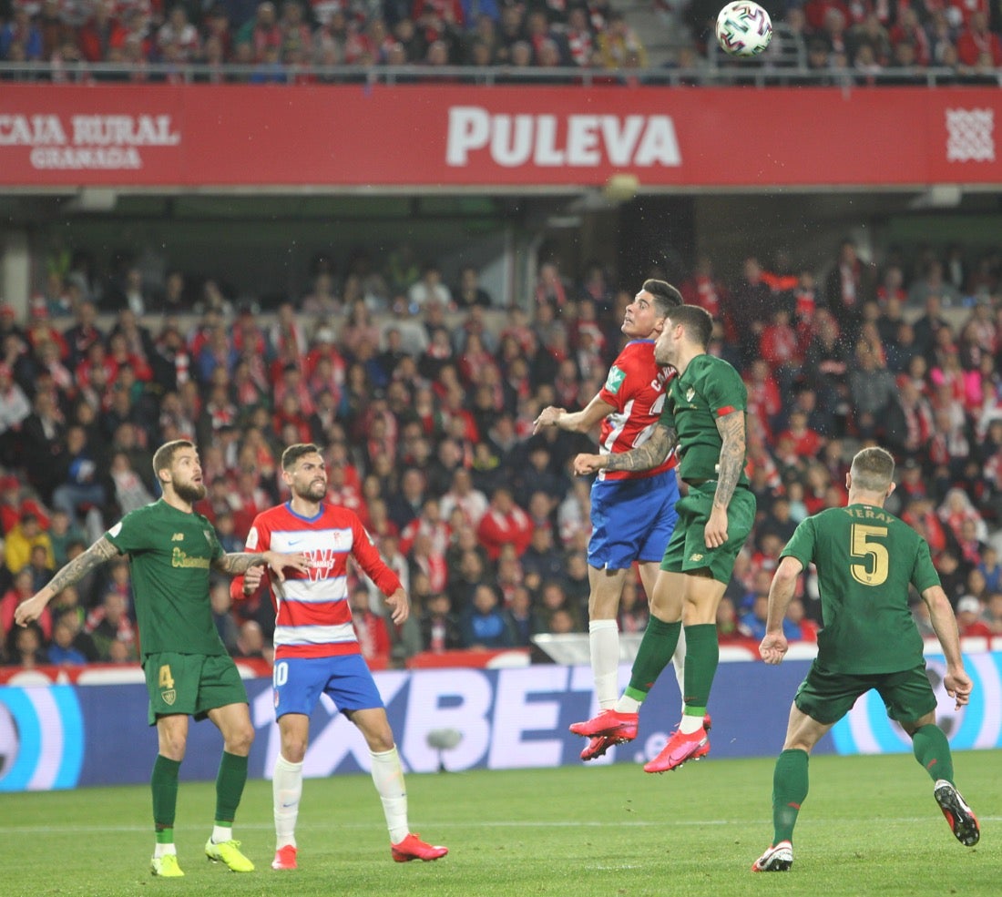 Las mejores imágenes de los momentos más destacados del duelo copero en Los Cármenes