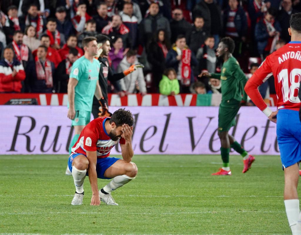 Las mejores imágenes de los momentos más destacados del duelo copero en Los Cármenes