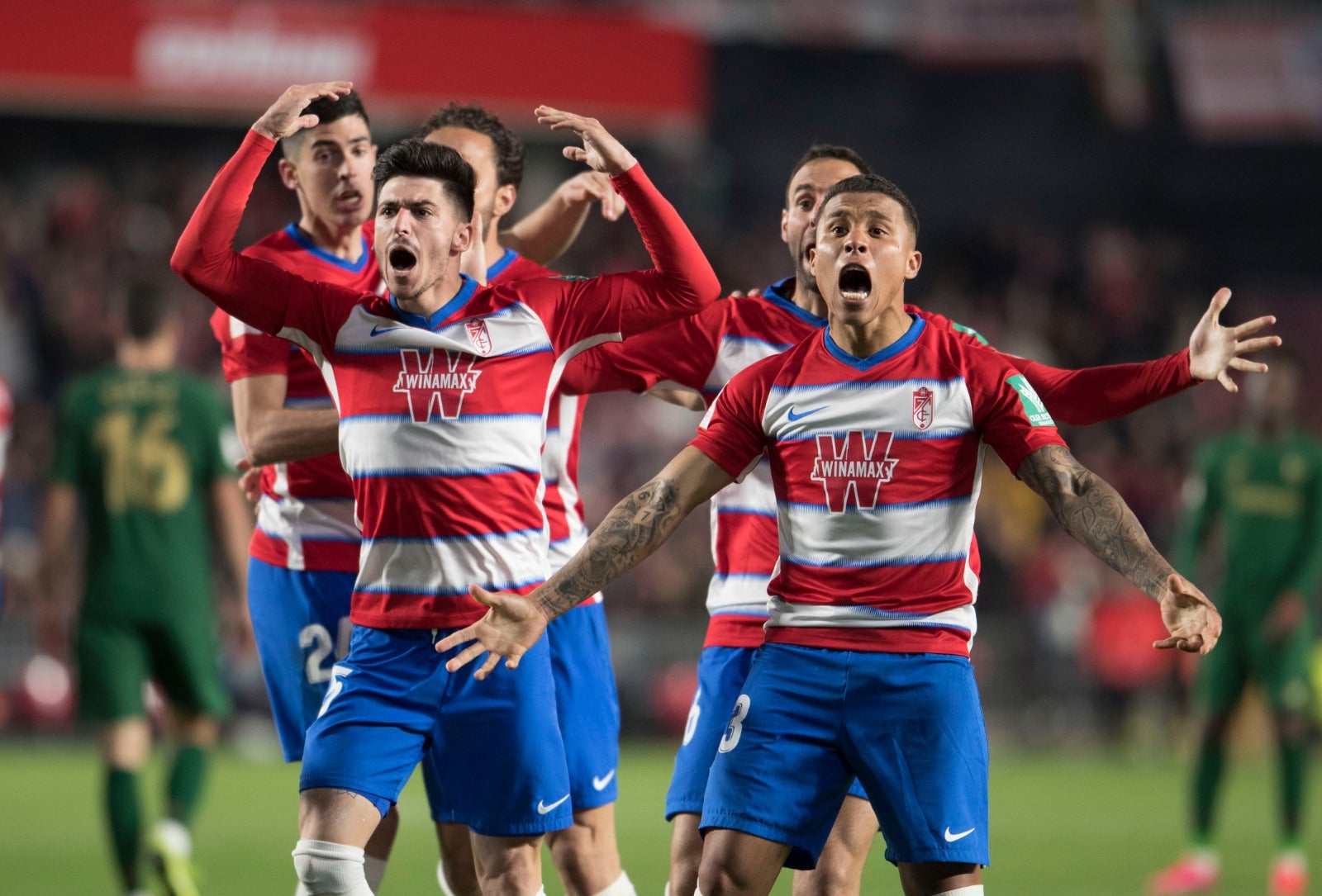 Las mejores imágenes de los momentos más destacados del duelo copero en Los Cármenes