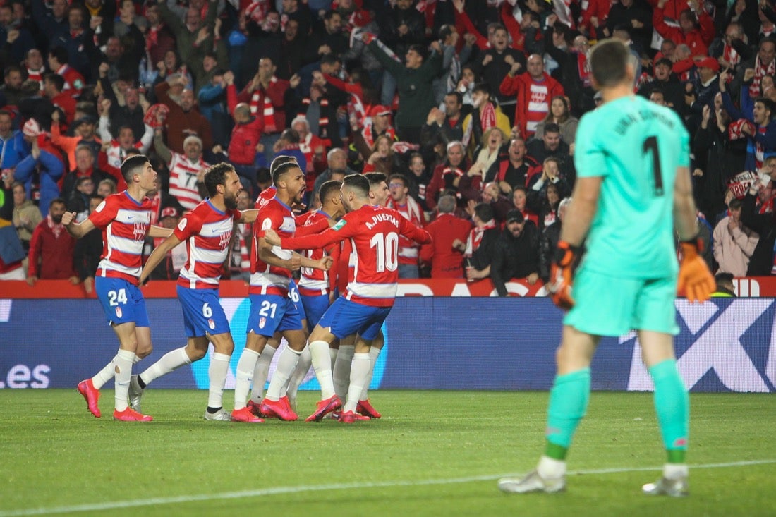 Las mejores imágenes de los momentos más destacados del duelo copero en Los Cármenes