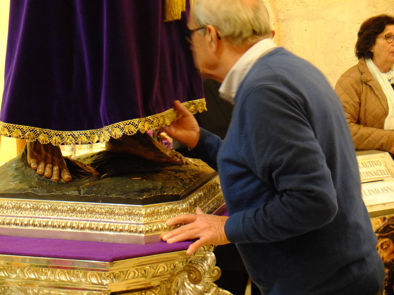 Fotos: Devoción y fe a los pies del Señor de Almería