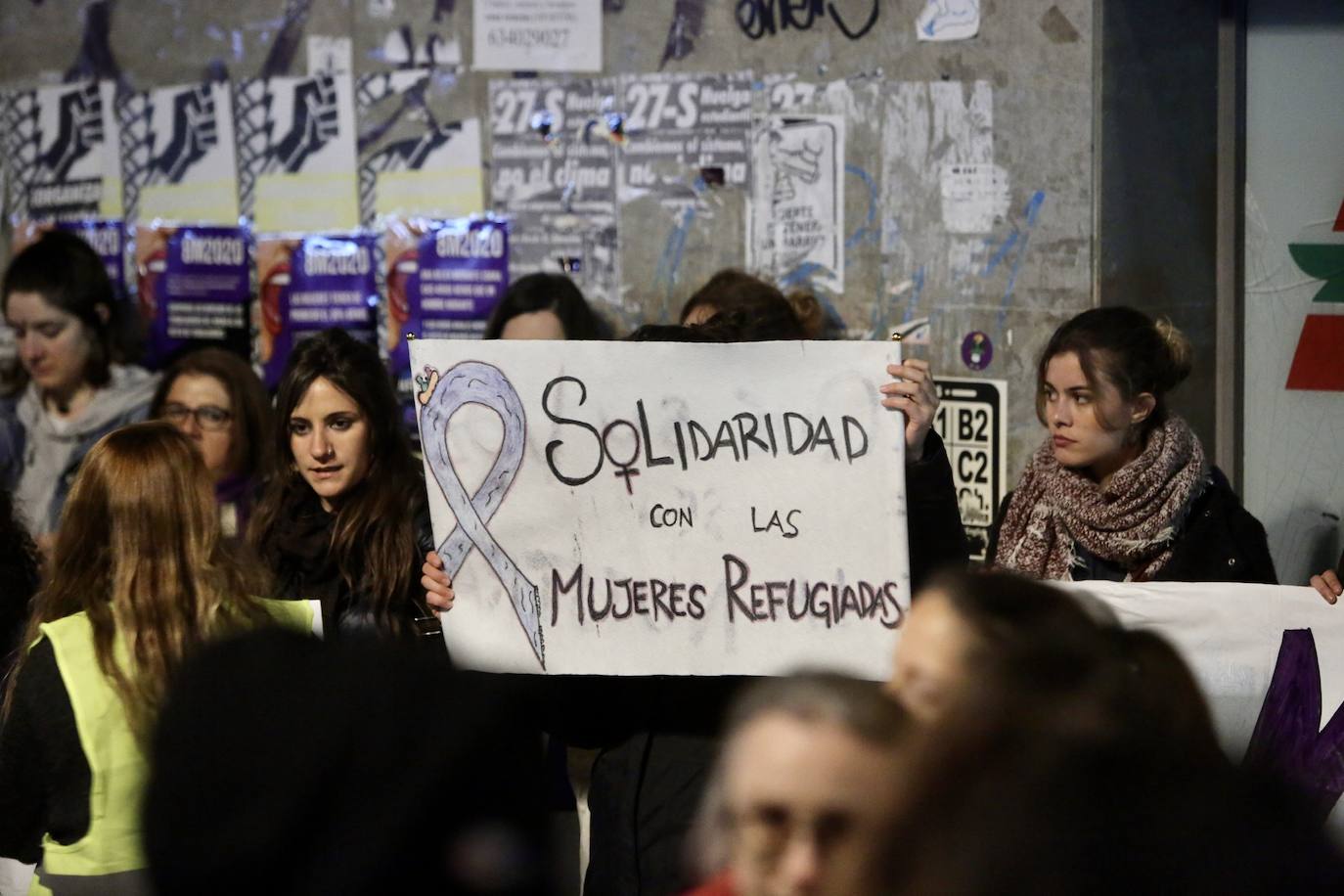 La manifestación nocturna recorrió las calles Reyes Católicos, Recogidas, Pedro Antonio de Alarcón y terminó en el entorno de Ciencias