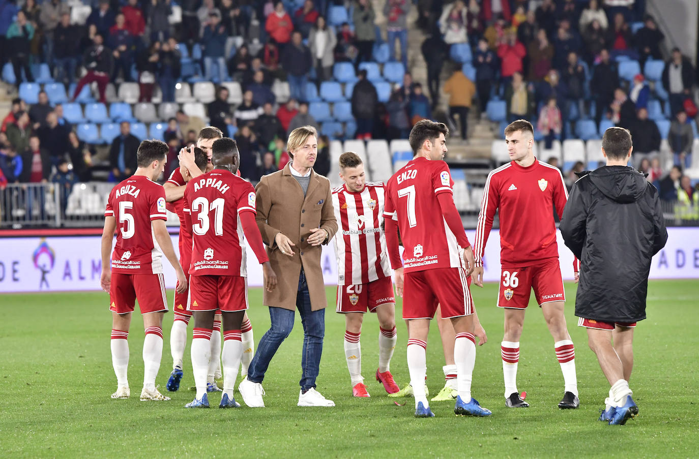 Los rojiblancos firman un soberbio partido para retornar a la senda del triunfo y destrozar a un rival que nunca hizo daño; cierra así seis jornadas en las que sólo sumó dos puntos