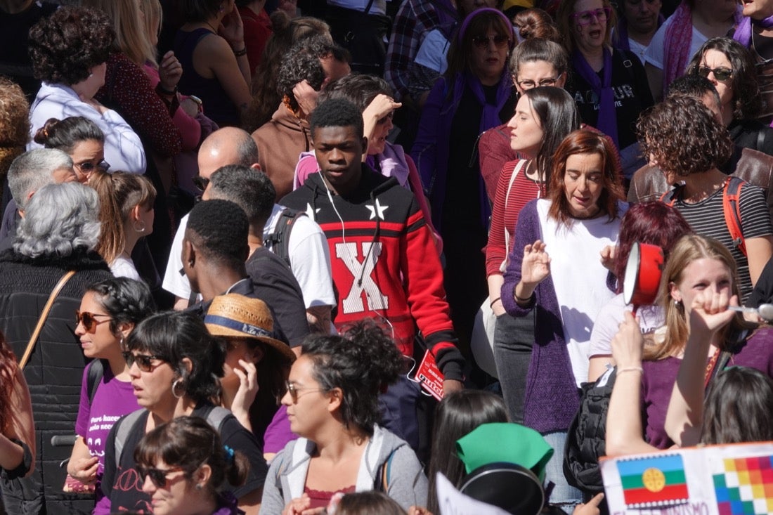 Repaso completo en imágenes a una marcha multitudinaria este Día de la Mujer en Granada