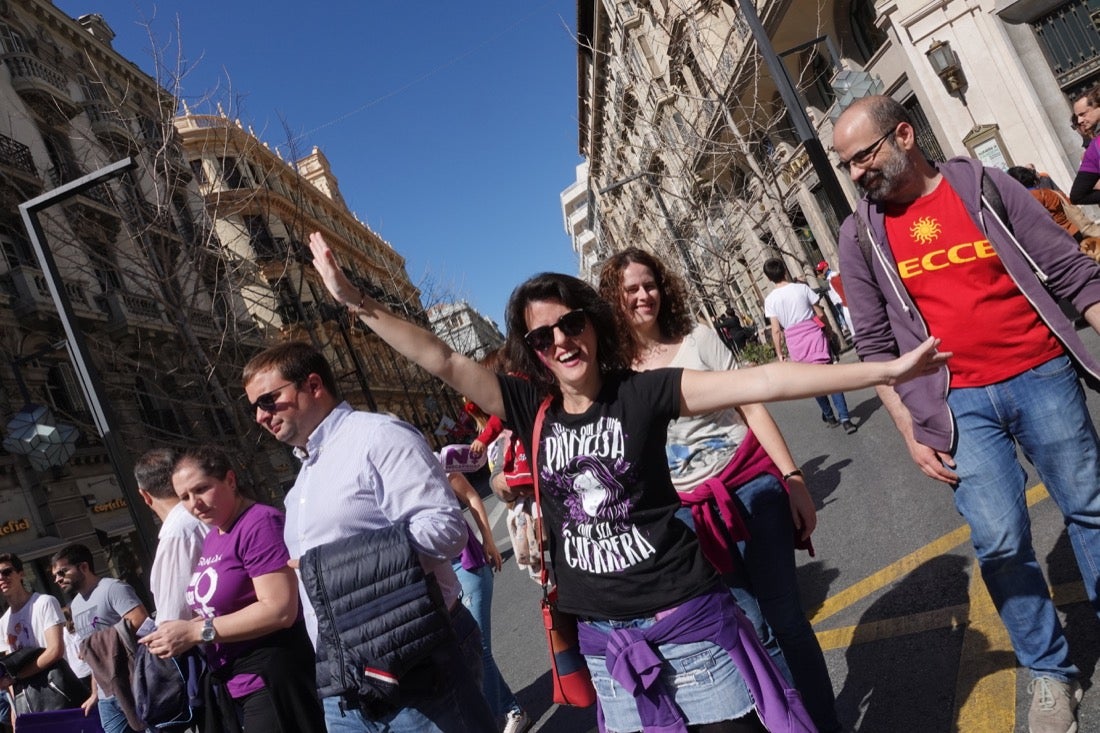 Repaso completo en imágenes a una marcha multitudinaria este Día de la Mujer en Granada