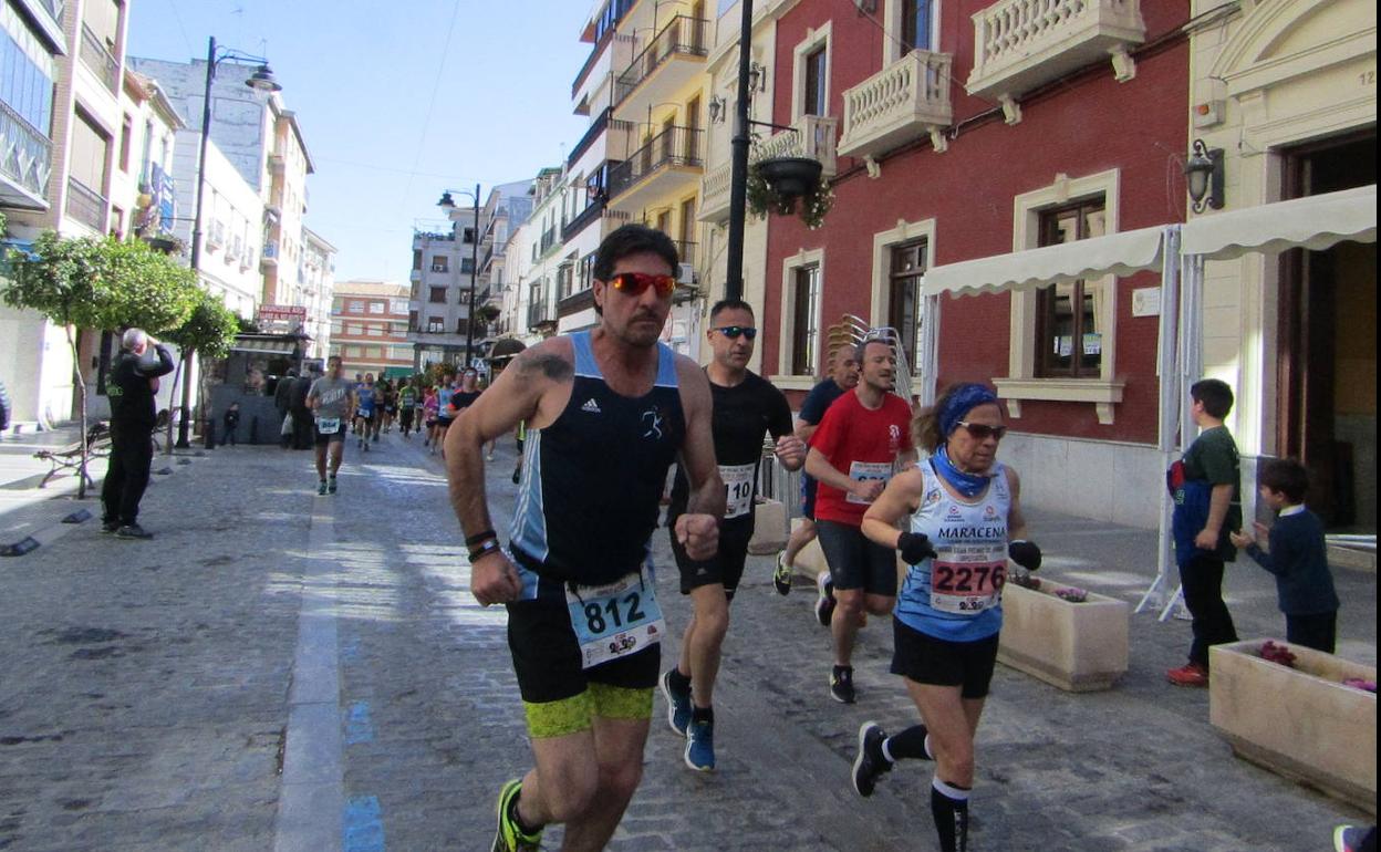 1.200 corredores celebran la jornada festiva del atletismo en Loja