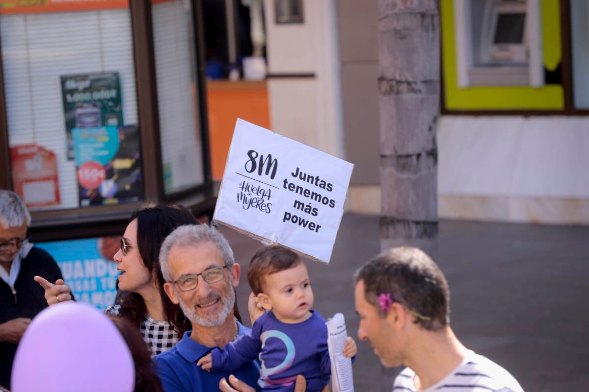 Cientos de carteles y pancartas reivindicativas en la manifestación de este domingo