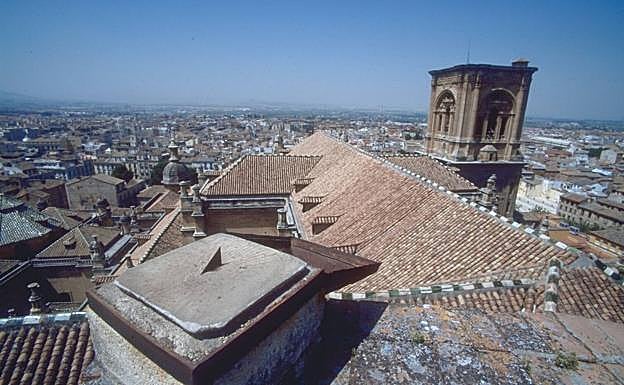 Panorámica de los tejados de la Catedral y de la torre, que podrá ser visitada por pequeños grupos de visitantes.