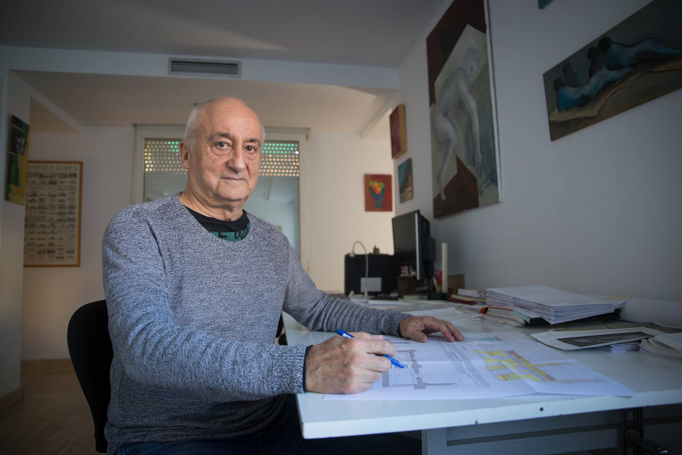 Pedro Salmerón, en su estudio del Realejo.