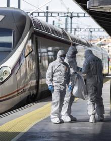 Imagen secundaria 2 - Estado de alarma por el coronavirus en Granada | Tras las huellas de la pandemia: a un milímetro del coronavirus