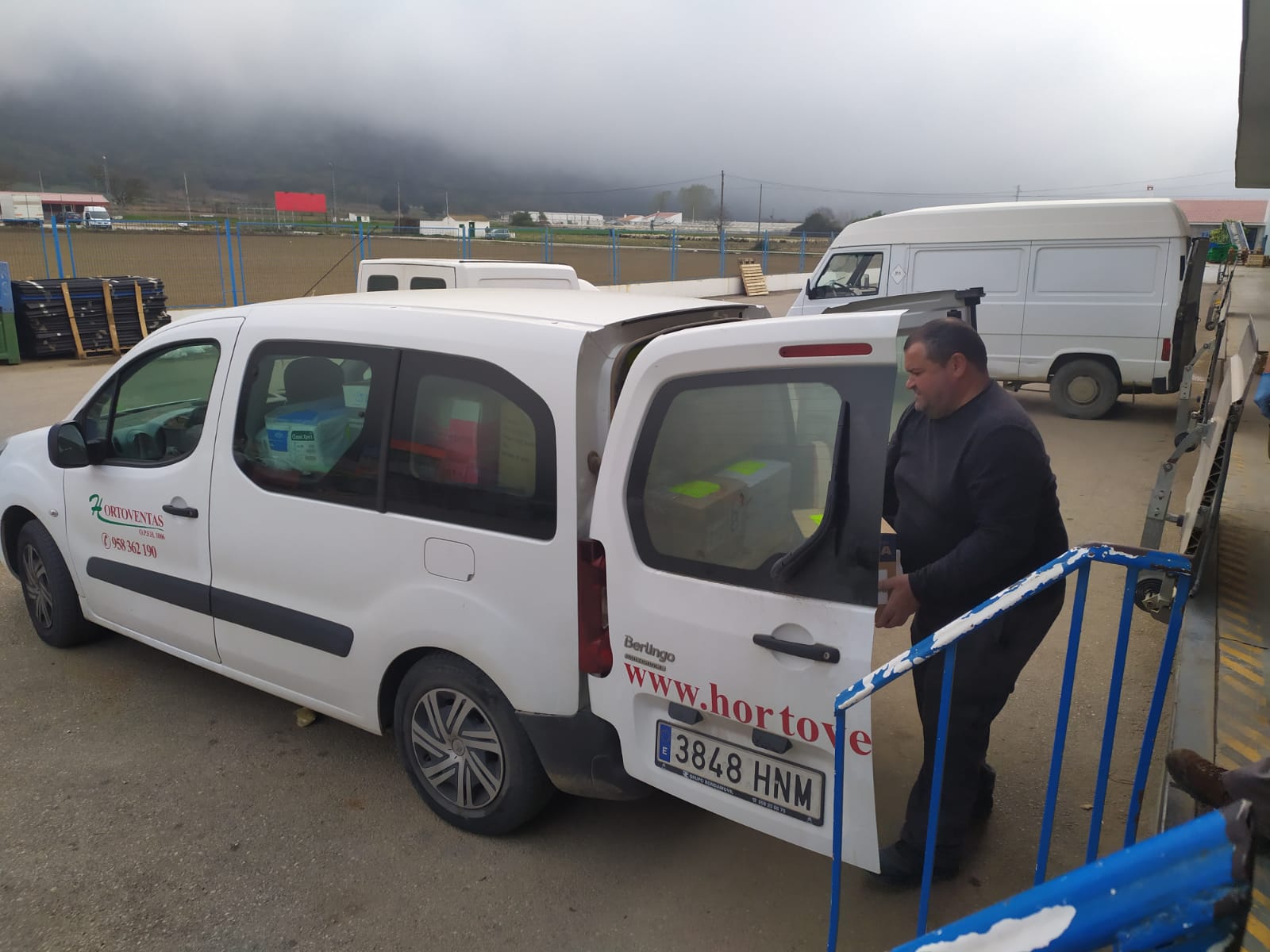 Hortoventas, nombre de la donadora, las entregó anoche en el Virgen de las Nieves y PTS