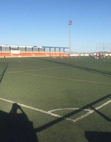 Imagen secundaria 2 - Arriba, el equipo femenino que ha ganado en Segunda División y buscará el ascenso. Abajo la izquierda, Dani Romera, uno de los valores de la cantera, ahora en el Alcorcón. Abajo a la derecha, la Ciudad Deportiva. 