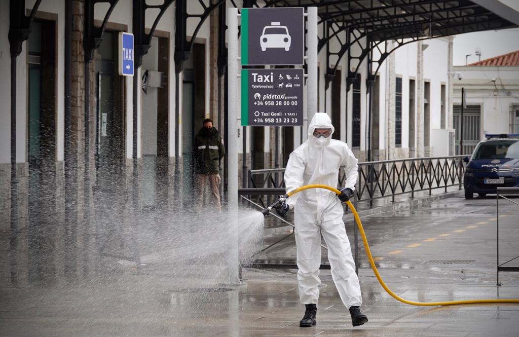 La capital vive una nueva semana de cuarentena con menos gente circulando y las Fuerzas y cuerpos de Seguridad del estado manteniendo el orden