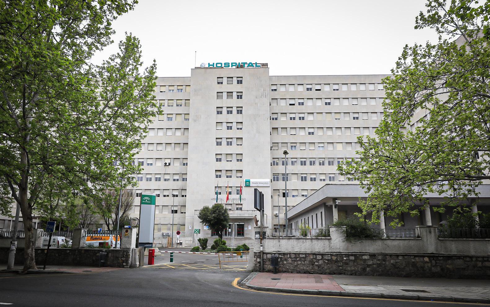 Continúa el estado de alarma en la ciudad y las calles desérticas se mezclan con sanitarios y Cuerpos y Ferzas de Seguridad del Estado