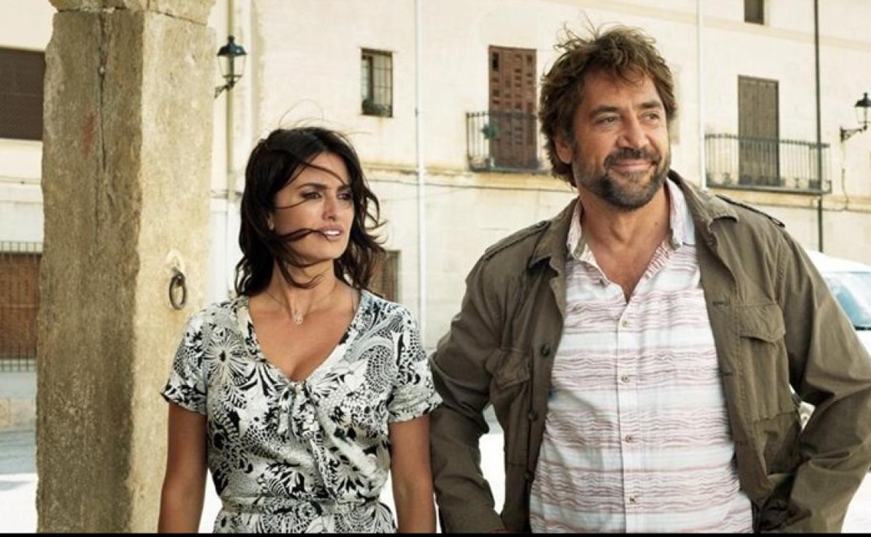 Penélope Cruz y Javier Bardem donan 100.000 guantes y 20.000 mascarillas al hospital de La Paz