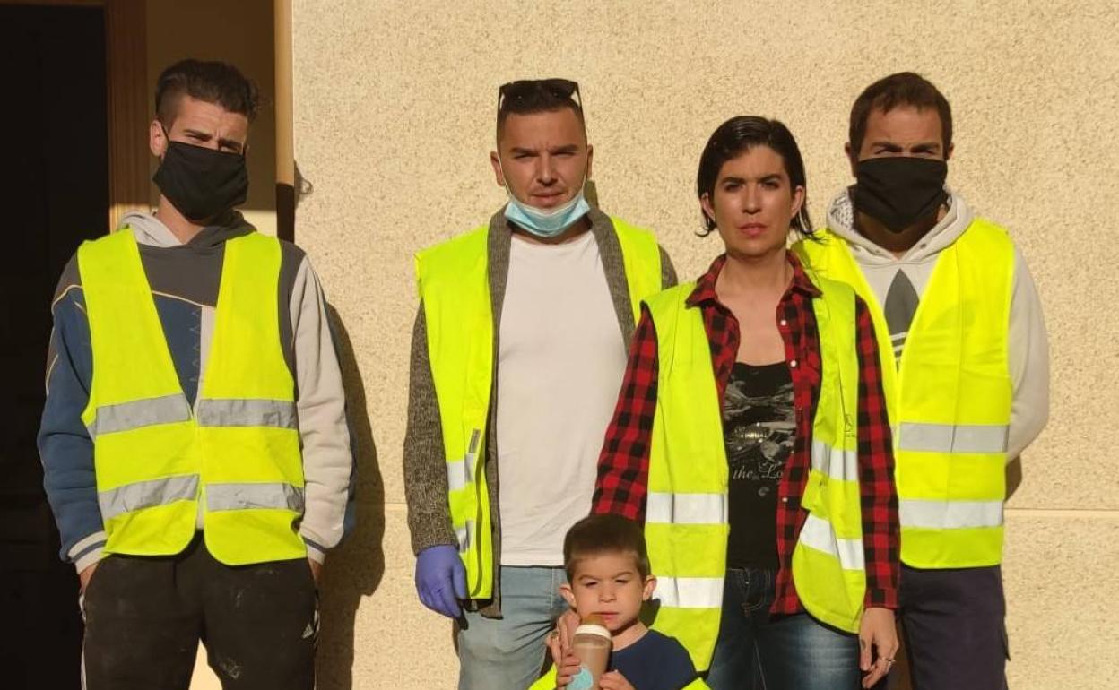 Coronavirus en Granada | Una mujer en riesgo de exclusión social abre su nevera para los más necesitados