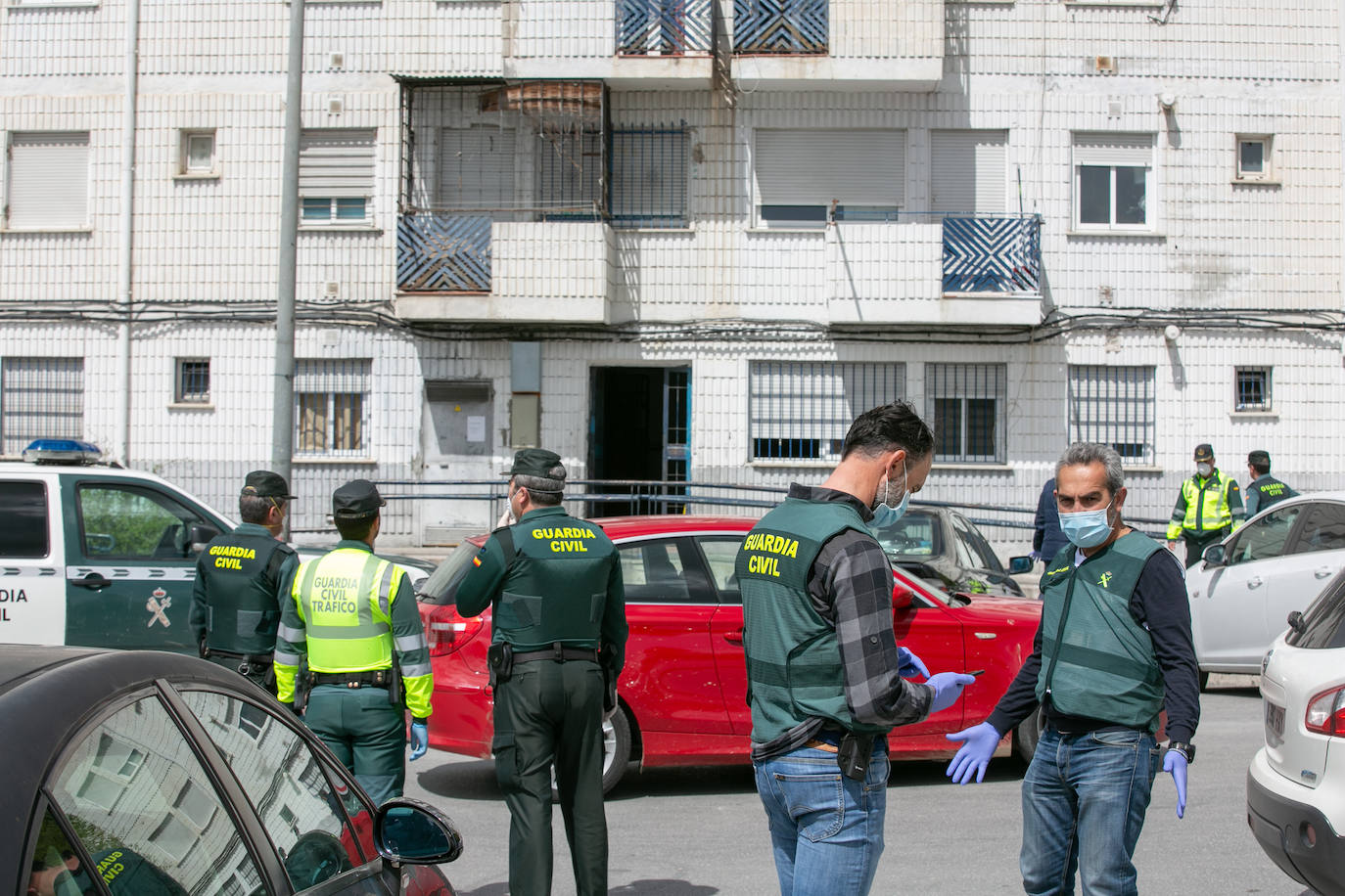 Tras atropellar a un guardia civil, el conocido delincuente huyó a Almanjáyar, donde fue detenido tras esconderse